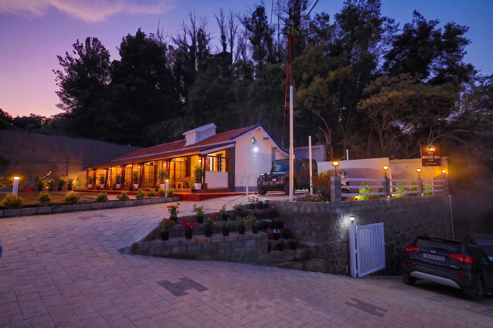 Whispering Hills resort ambience